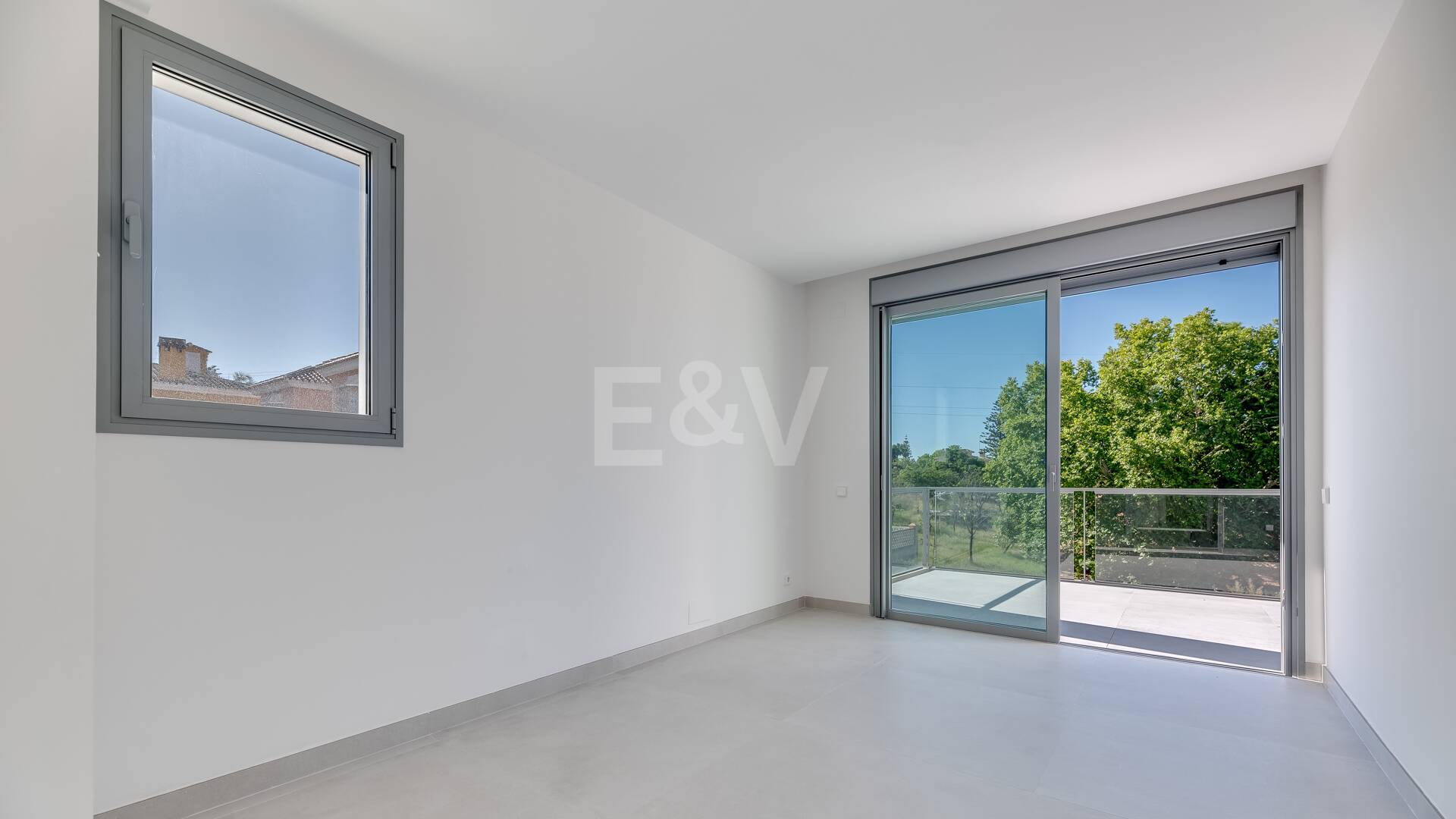 Amenity-Rich Townhouses avec piscines et salle de gym