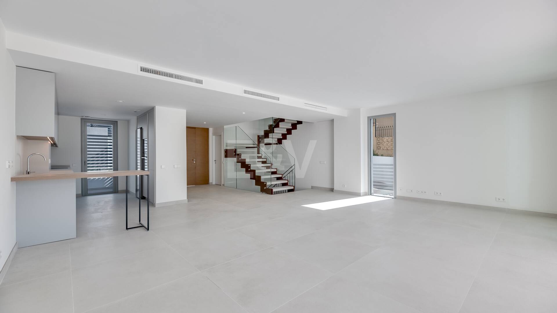 Amenity-Rich Townhouses avec piscines et salle de gym