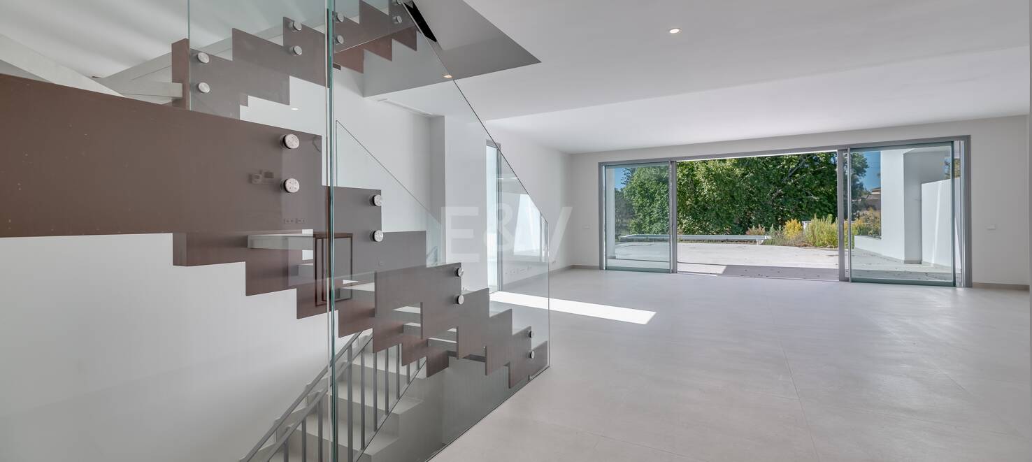 Amenity-Rich Townhouses med pooler och gym