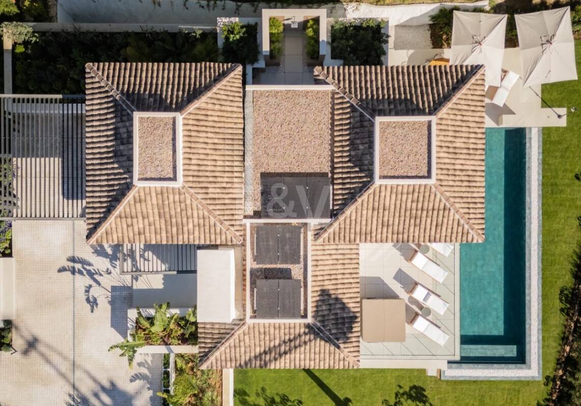 Exquisitas Villas Modernas con Elegancia Inigualable en la Milla de Oro