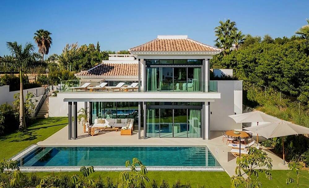 Discover your new home in the exclusive Golden Mile! We are pleased to present this stunning villa, one of four...