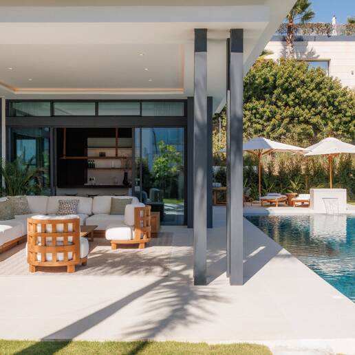 Exquisitas Villas Modernas con Elegancia Inigualable en la Milla de Oro