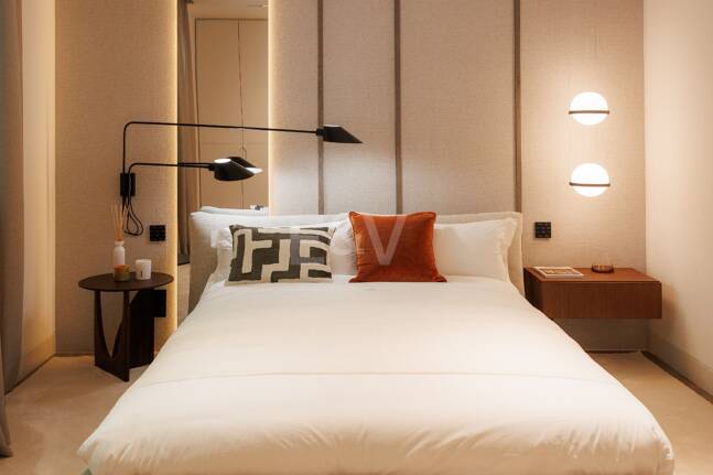 Exquisitas Villas Modernas con Elegancia Inigualable en la Milla de Oro