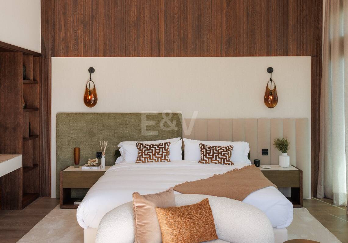 Exquisitas Villas Modernas con Elegancia Inigualable en la Milla de Oro