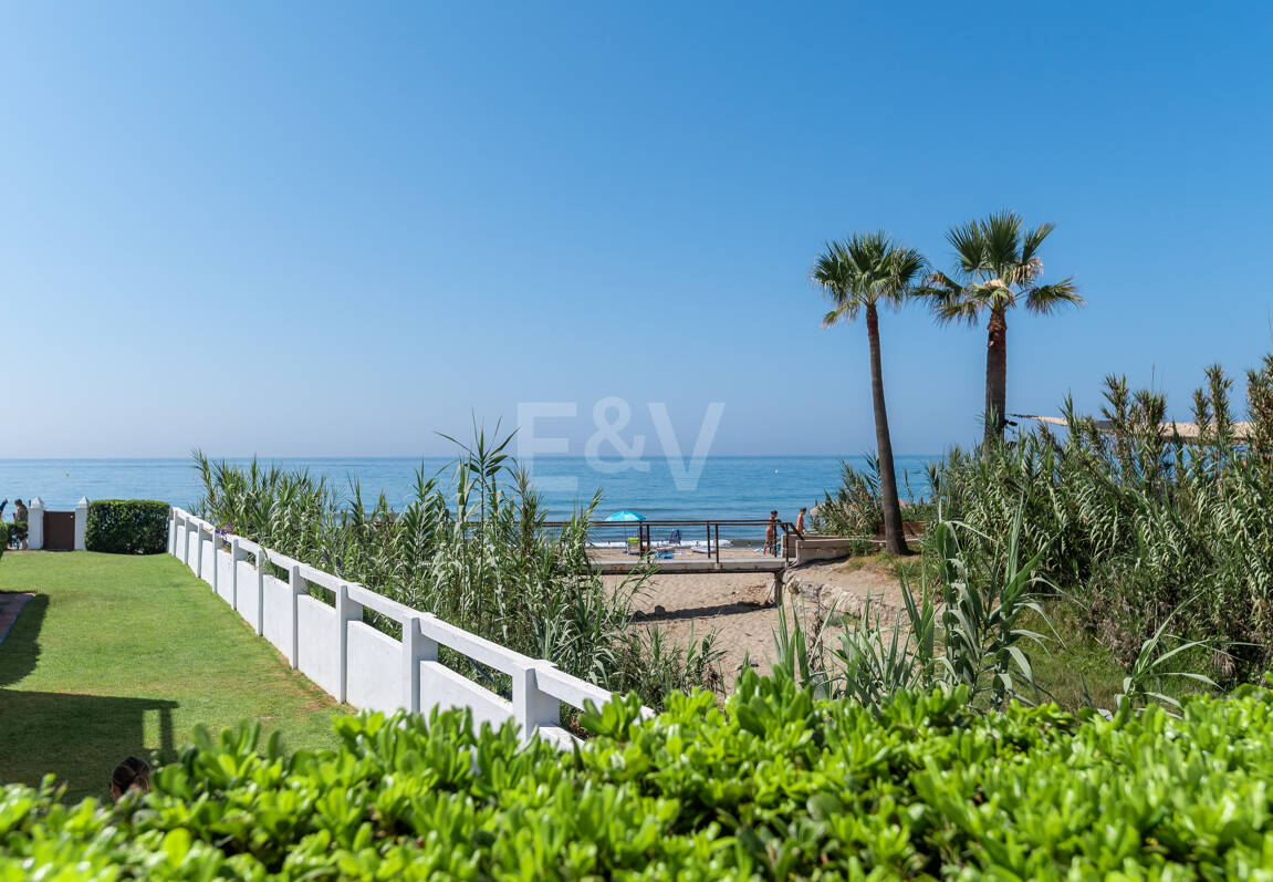 Las Chapas Beach Townhouse med direkt tillgång till havet