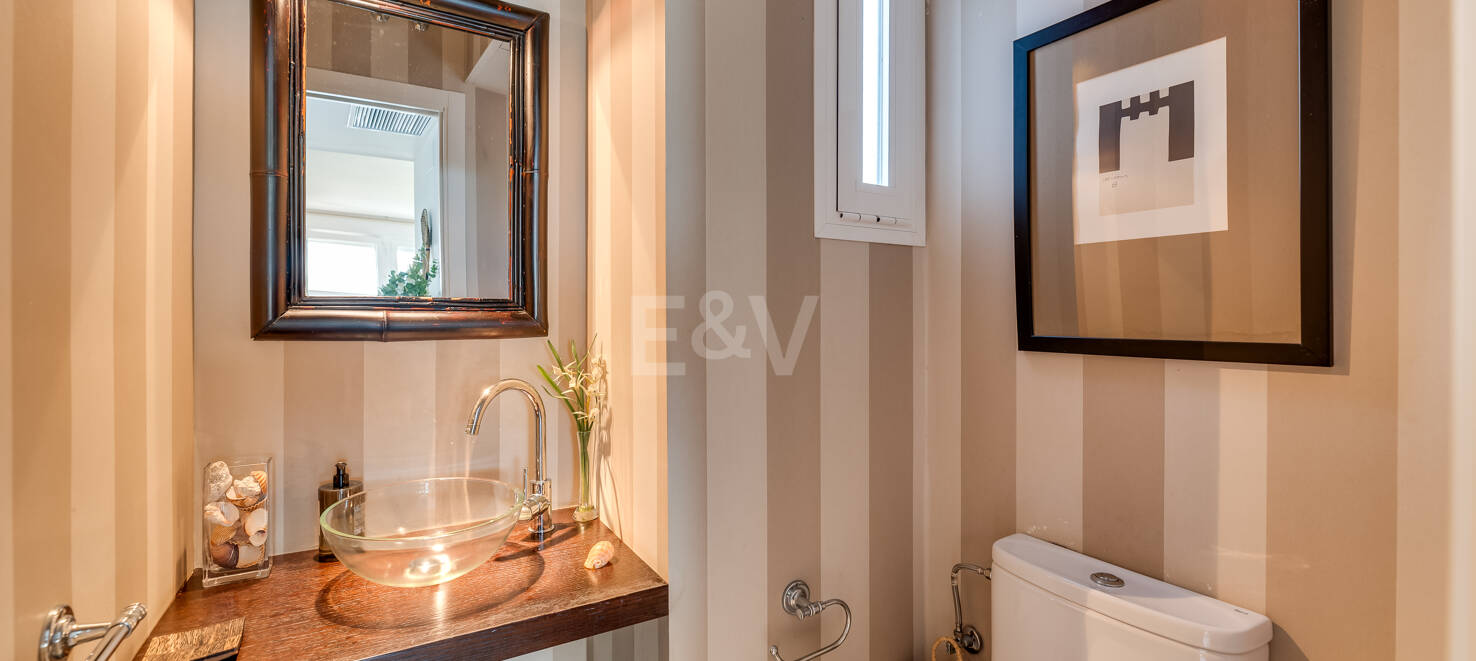 Las Chapas Beach Townhouse with Direct Access to the Sea