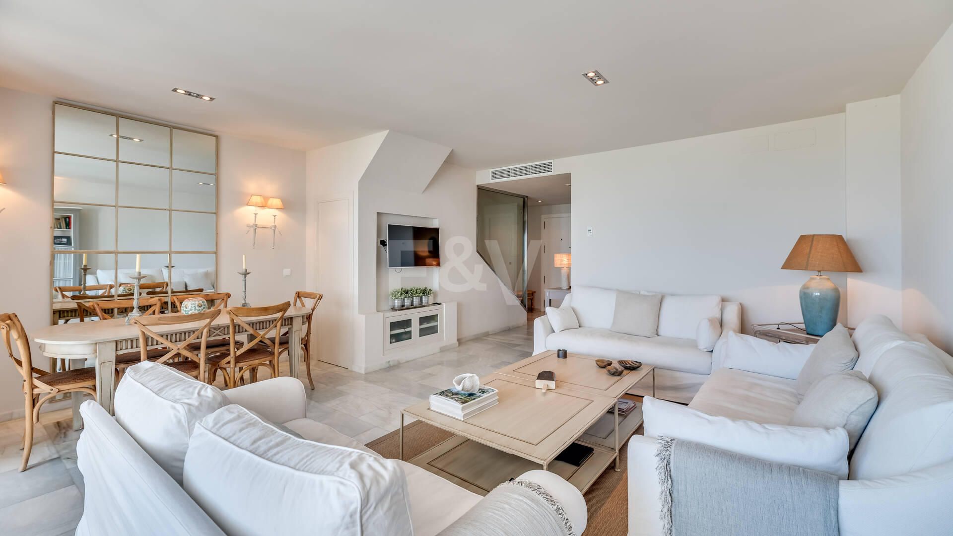 Las Chapas Beach Townhouse with Direct Access to the Sea