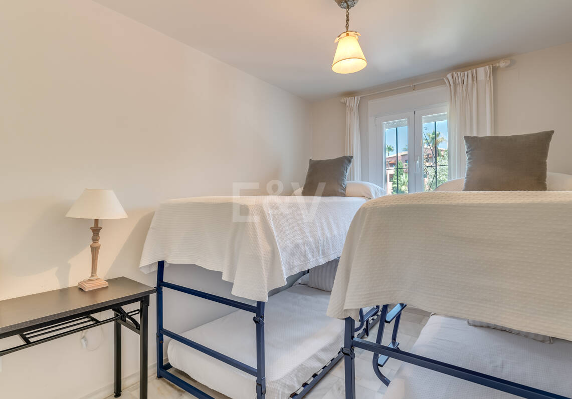 Las Chapas Beach Townhouse with Direct Access to the Sea