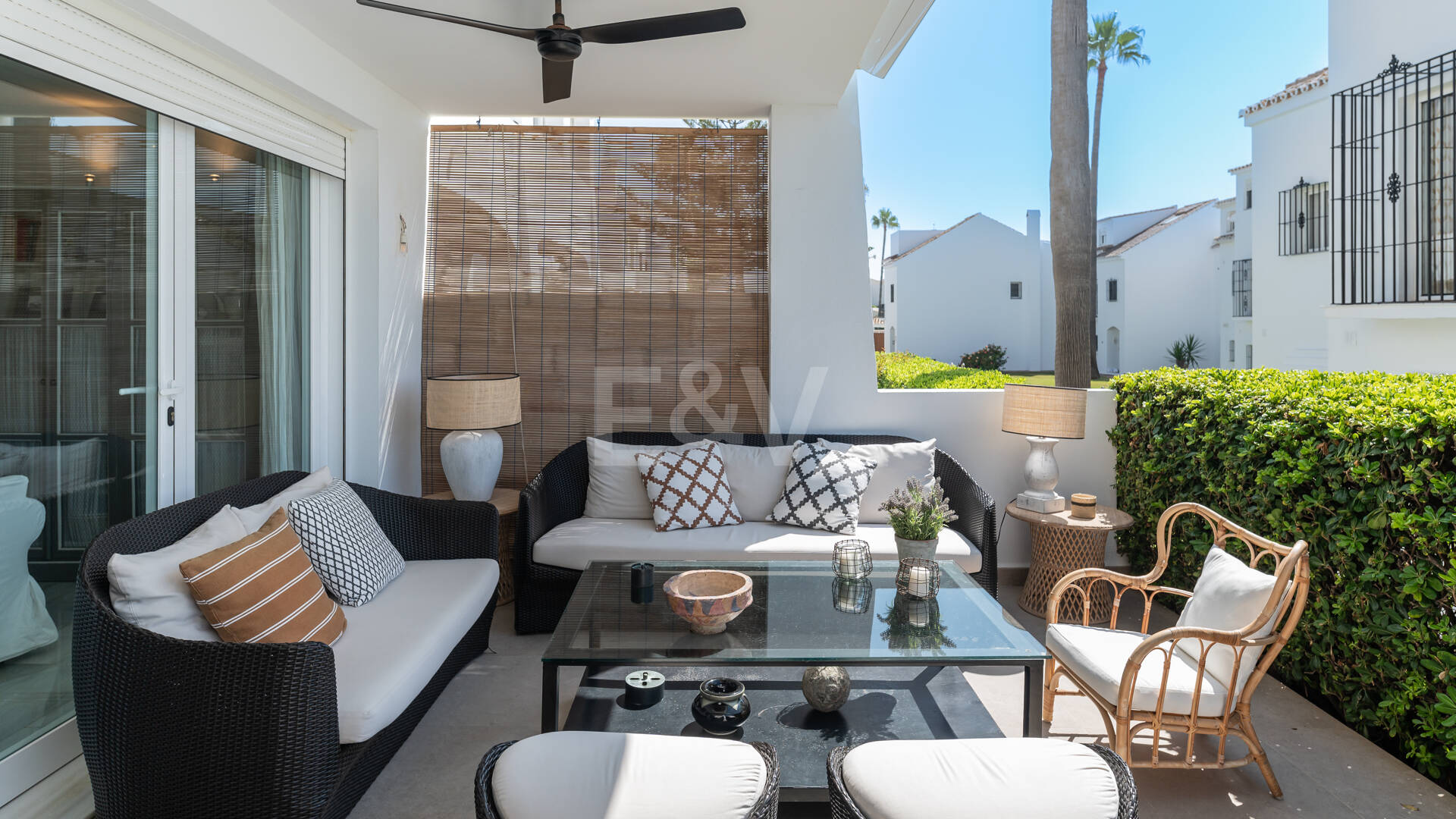 Las Chapas Beach Townhouse with Direct Access to the Sea