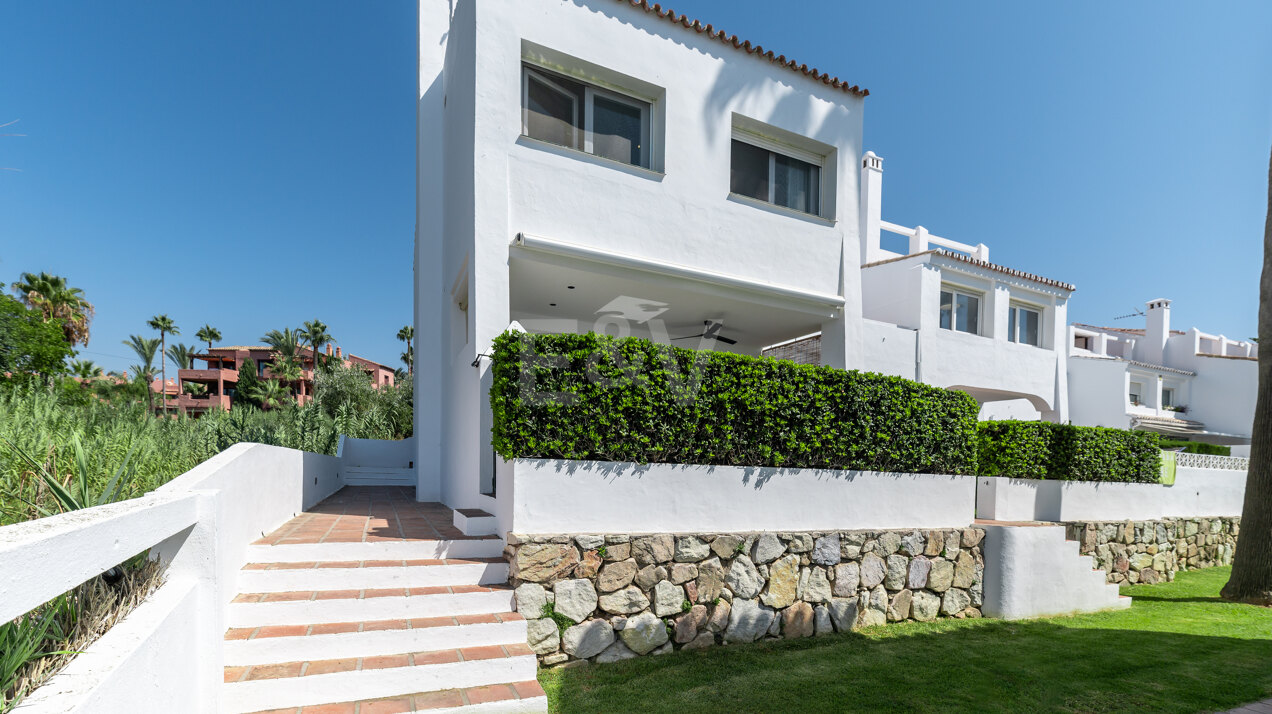 Maison de Ville à vendre en El Rosario, Marbella Est