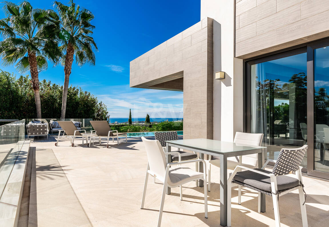 Moderne Villa mit spektakulärem Meerblick direkt am Golfplatz