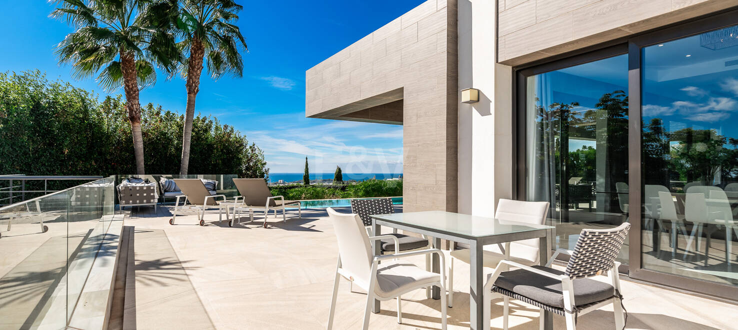 Modern Villa in Los Flamingos Golf with spectacular Sea views right on the golf course