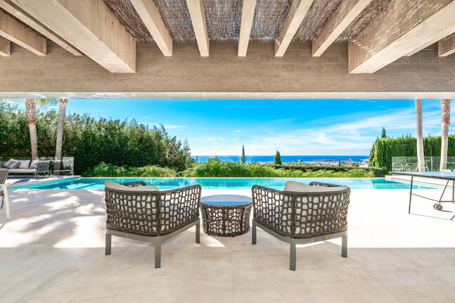 Moderne Villa mit spektakulärem Meerblick direkt am Golfplatz