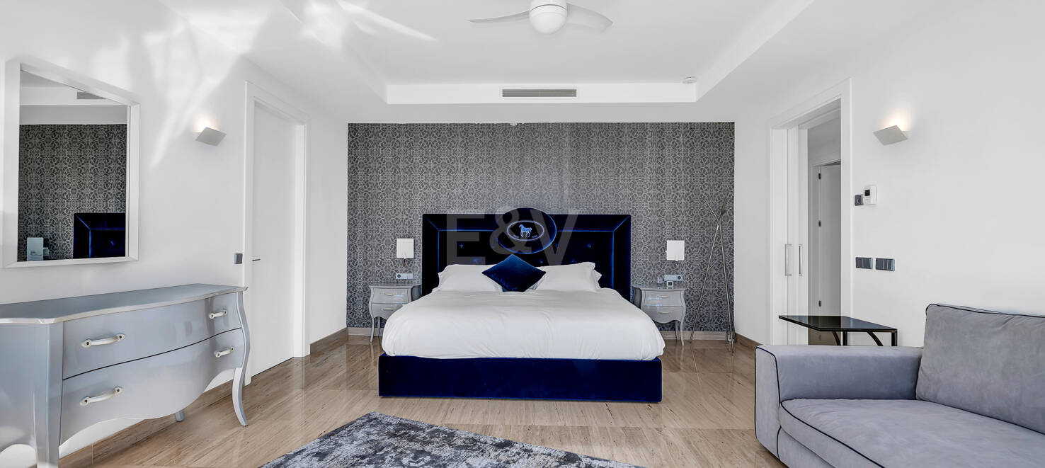 Modern Villa in Los Flamingos Golf with spectacular Sea views right on the golf course