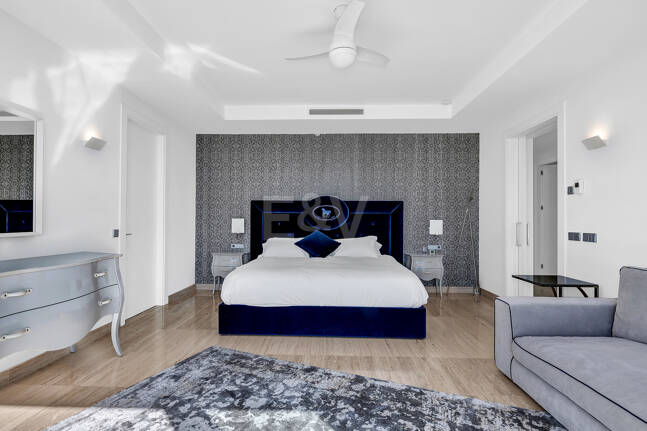 Moderne Villa mit spektakulärem Meerblick direkt am Golfplatz