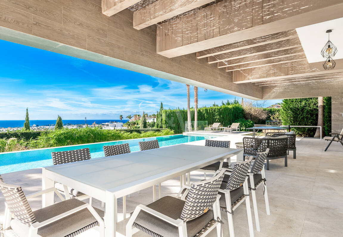 Moderne Villa mit spektakulärem Meerblick direkt am Golfplatz