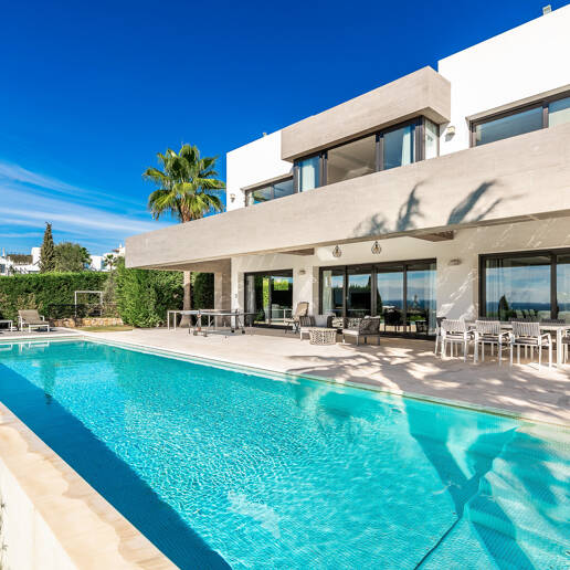 Modern Villa in Los Flamingos Golf with spectacular Sea views right on the golf course
