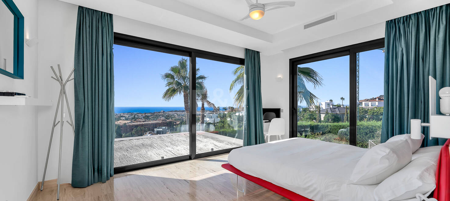 Modern Villa in Los Flamingos Golf with spectacular Sea views right on the golf course