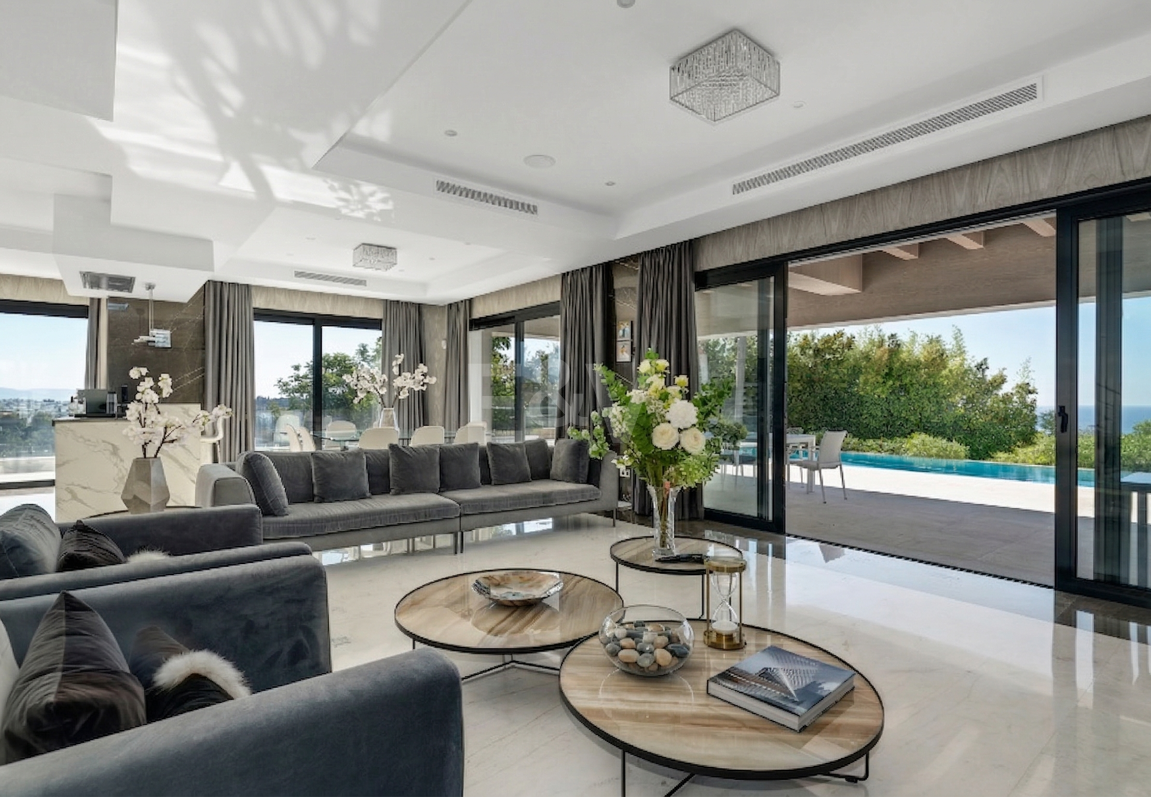 Modern Villa with Spectacular Sea Views Right on the Golf Course