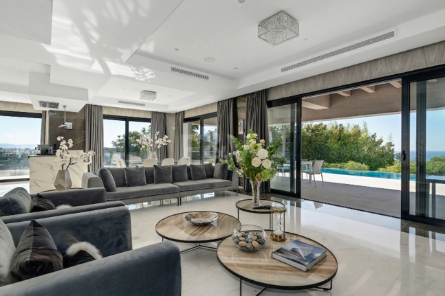 Modern Villa with Spectacular Sea Views Right on the Golf Course