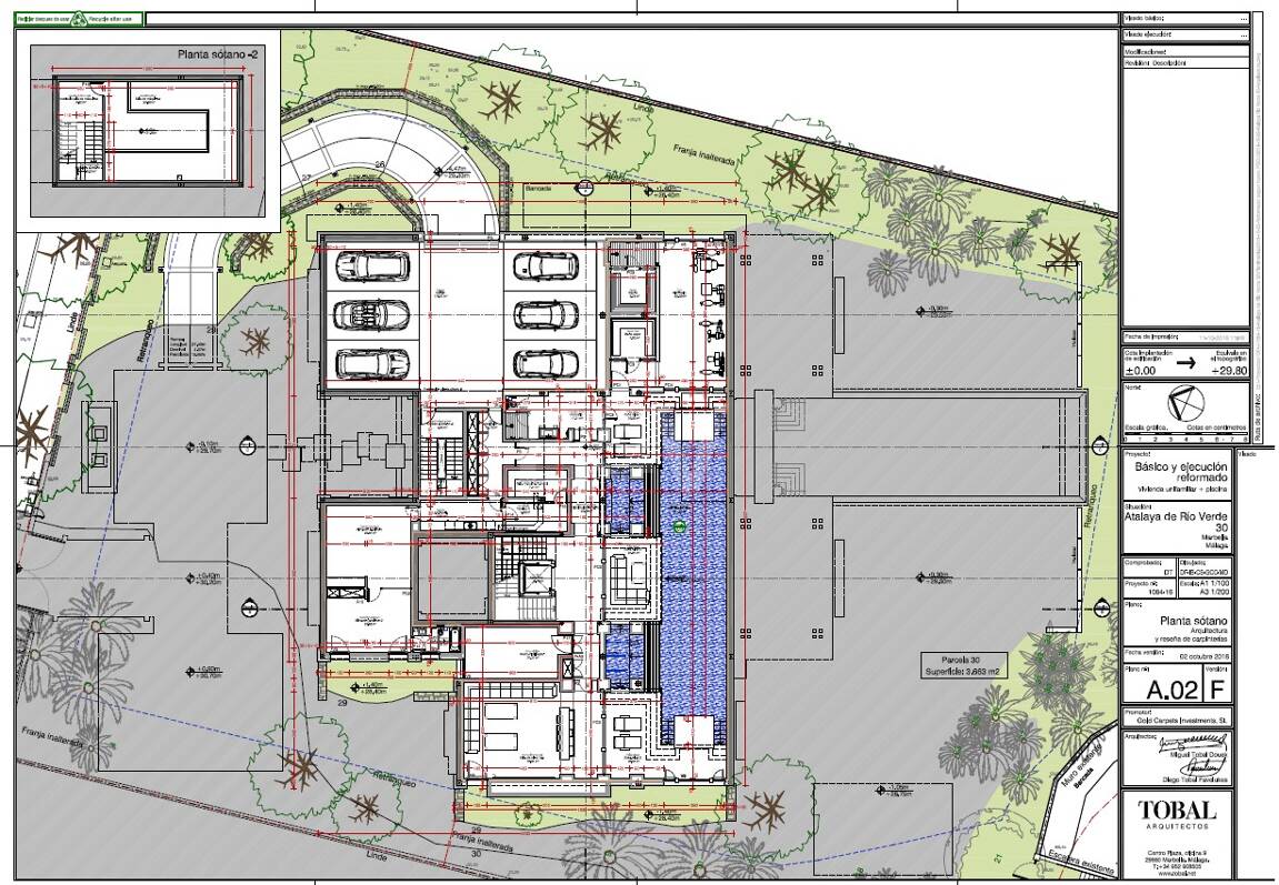 Spacieuse parcelle à Puerto Banus avec licence pour une villa exclusive
