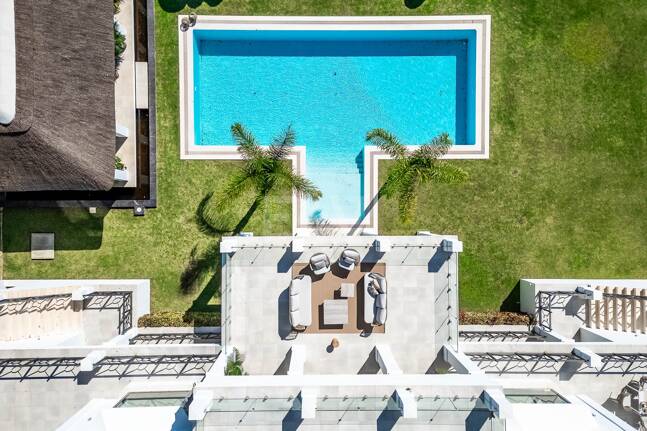 Exquisite Villa in El Madroñal with Breathtaking Sea View