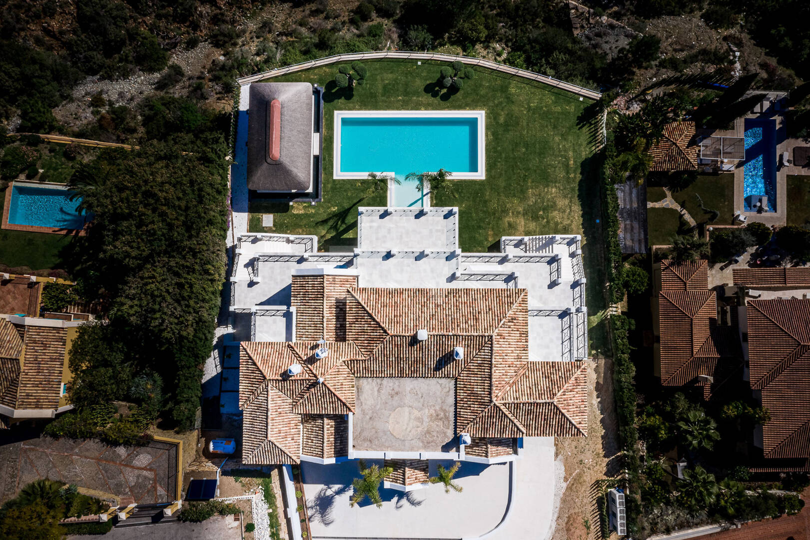 Exquisite Villa in El Madroñal with Breathtaking Sea View