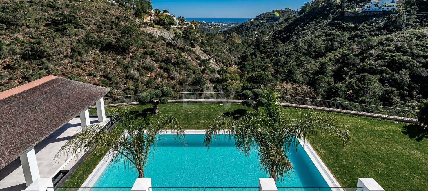 Utsökt Villa i El Madroñal med havsutsikt