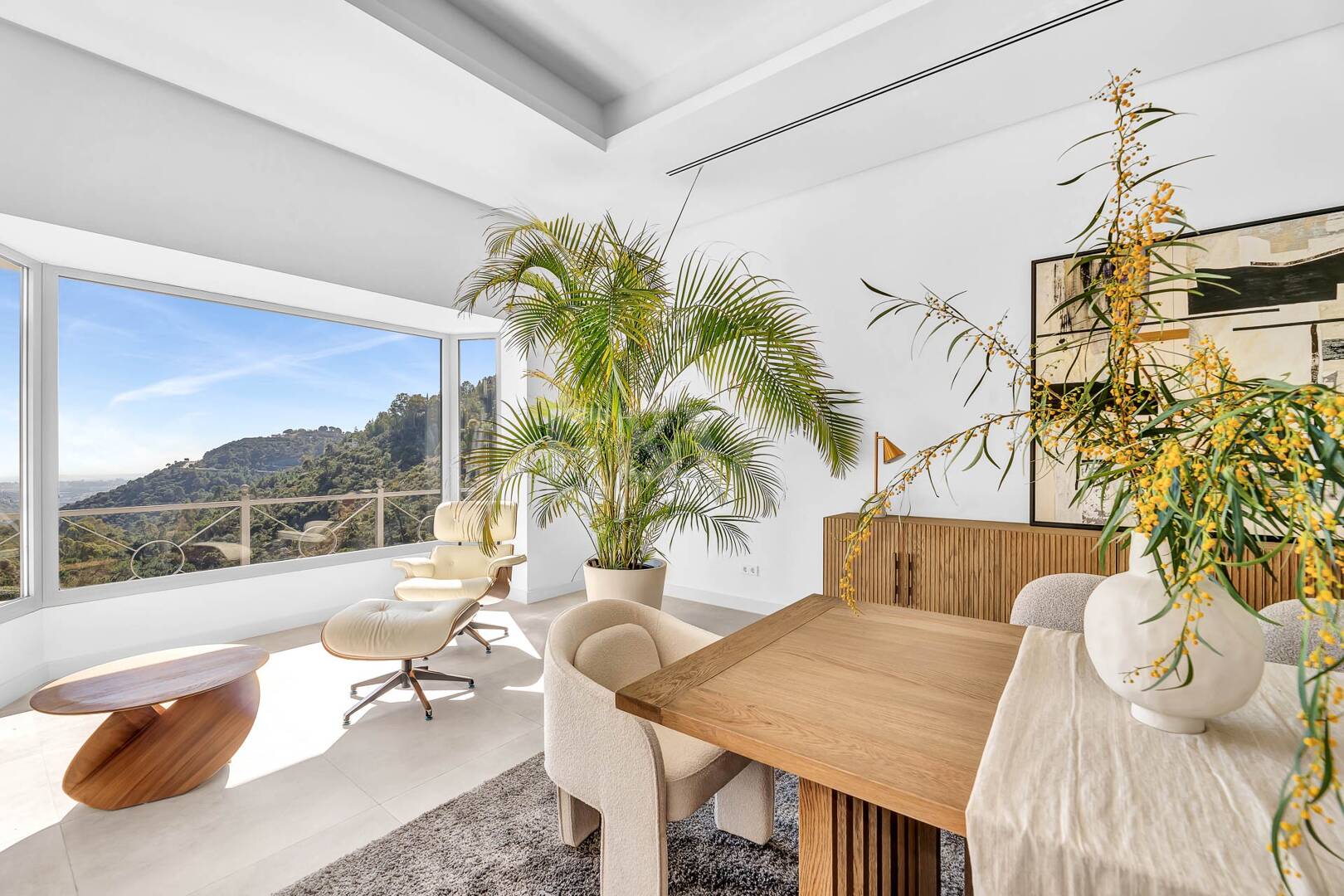 Wybitna willa w El Madroñal z widokiem na morze