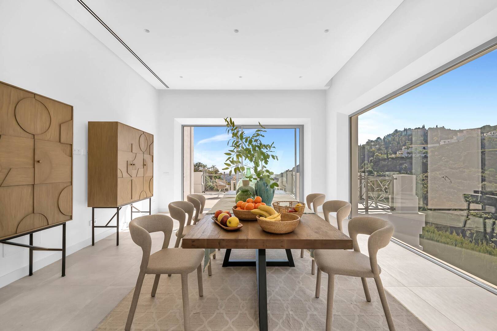 Exquisite Villa in El Madroñal with Breathtaking Sea View