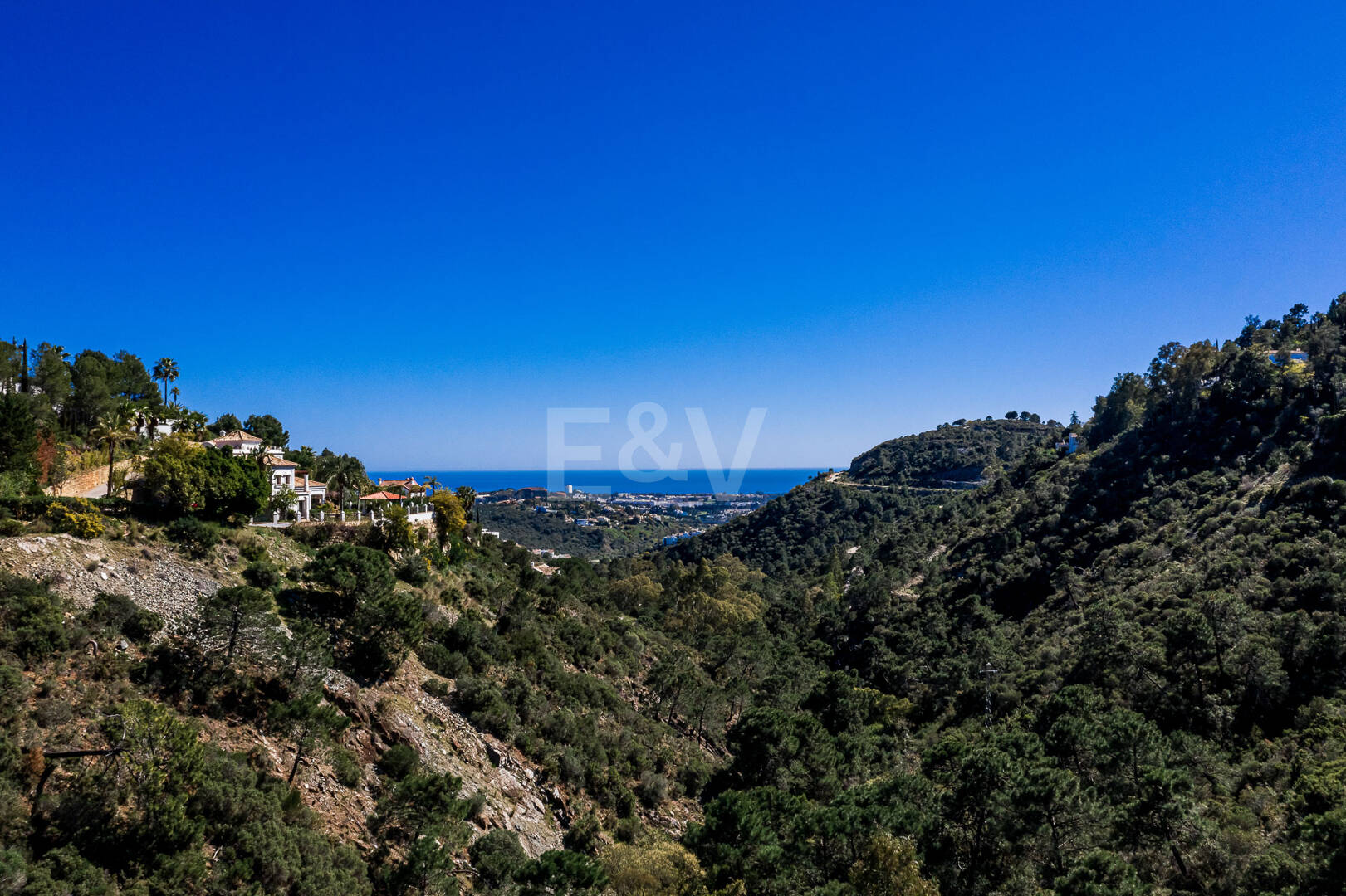 Exquisite Villa in El Madroñal with Breathtaking Sea View