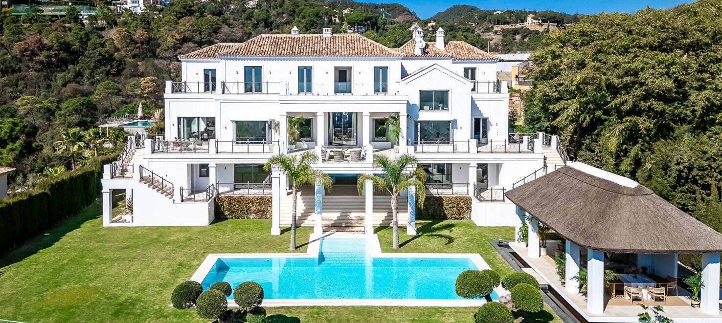 Utsökt Villa i El Madroñal med havsutsikt