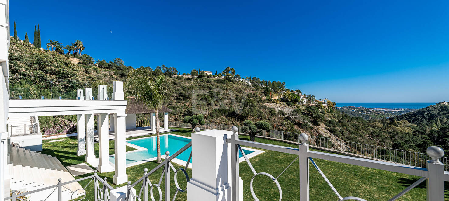 Utsökt Villa i El Madroñal med havsutsikt