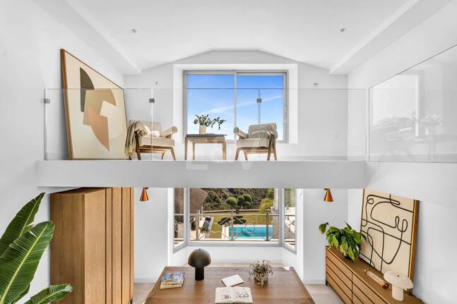 Exquisite Villa in El Madroñal with Breathtaking Sea View