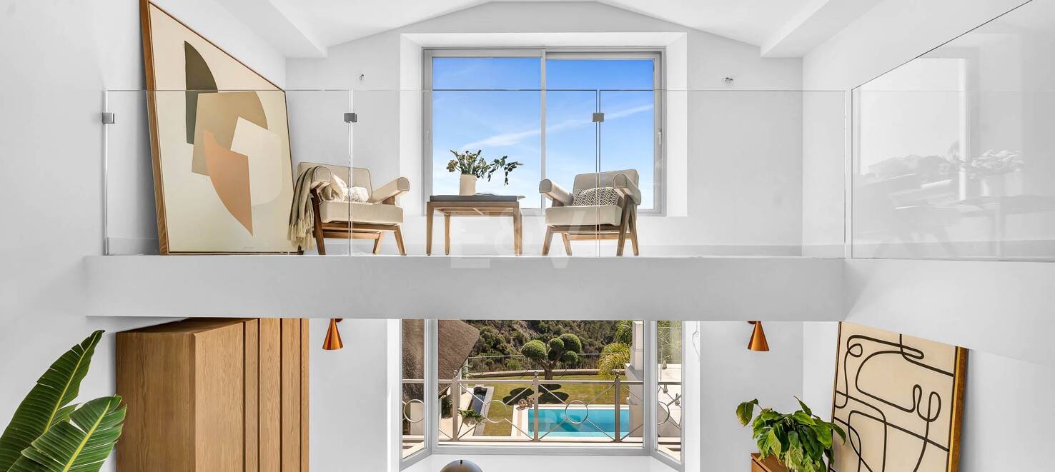 Utsökt Villa i El Madroñal med havsutsikt