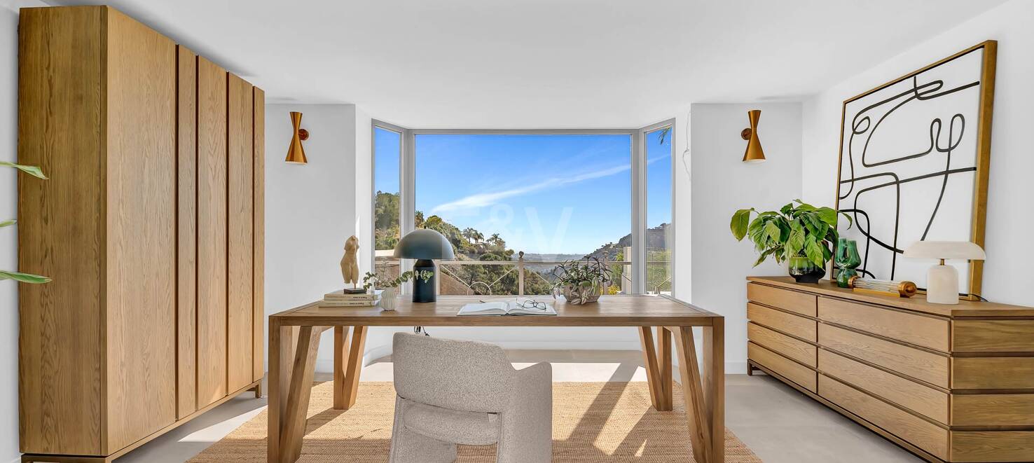 Utsökt Villa i El Madroñal med havsutsikt