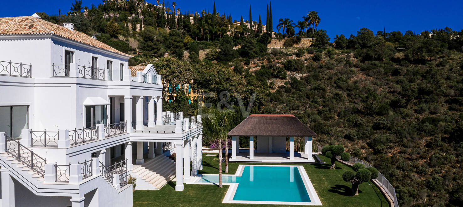 Utsökt Villa i El Madroñal med havsutsikt