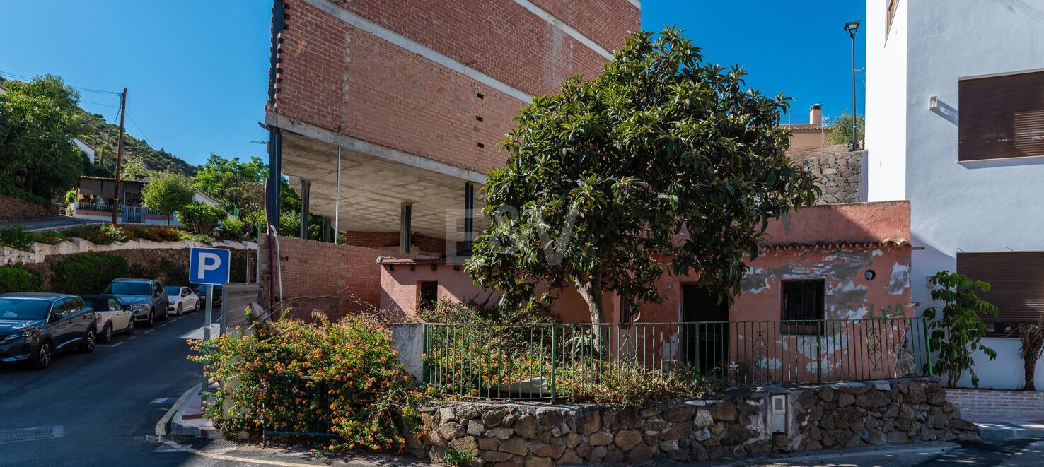 Investment opportunity land in the center of Benahavis