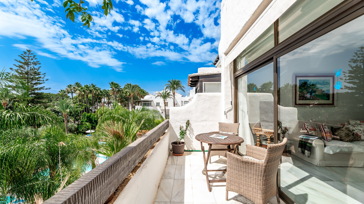 Investment Opportunity: Apartment in Puerto Banus within an exclusive urbanization