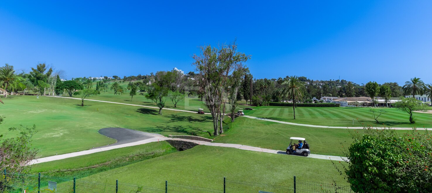 Golfvilla in erster Reihe in Paraiso Alto