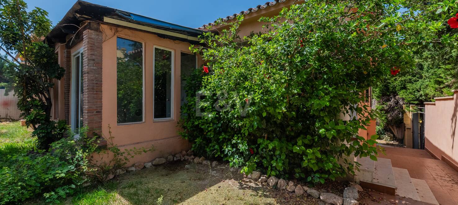 Villa för renovering i Rio Real