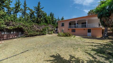 Villa för renovering i Rio Real