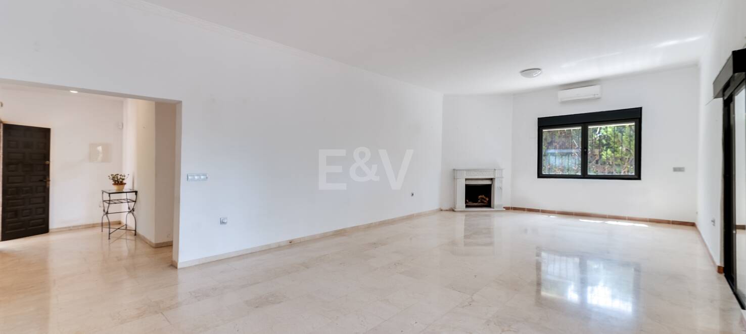 Villa för renovering i Rio Real