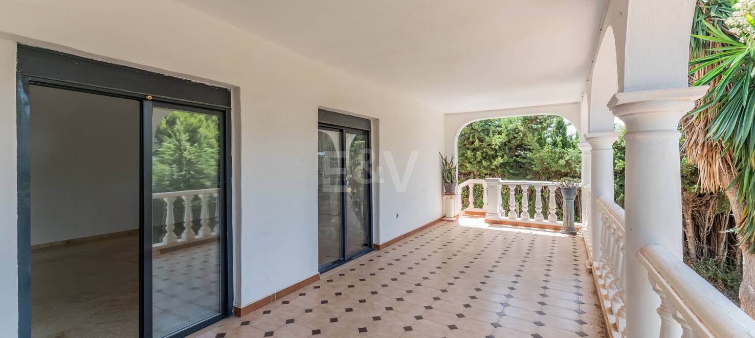 Villa för renovering i Rio Real