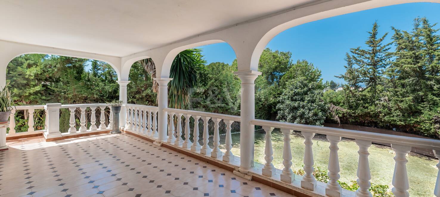 Villa för renovering i Rio Real