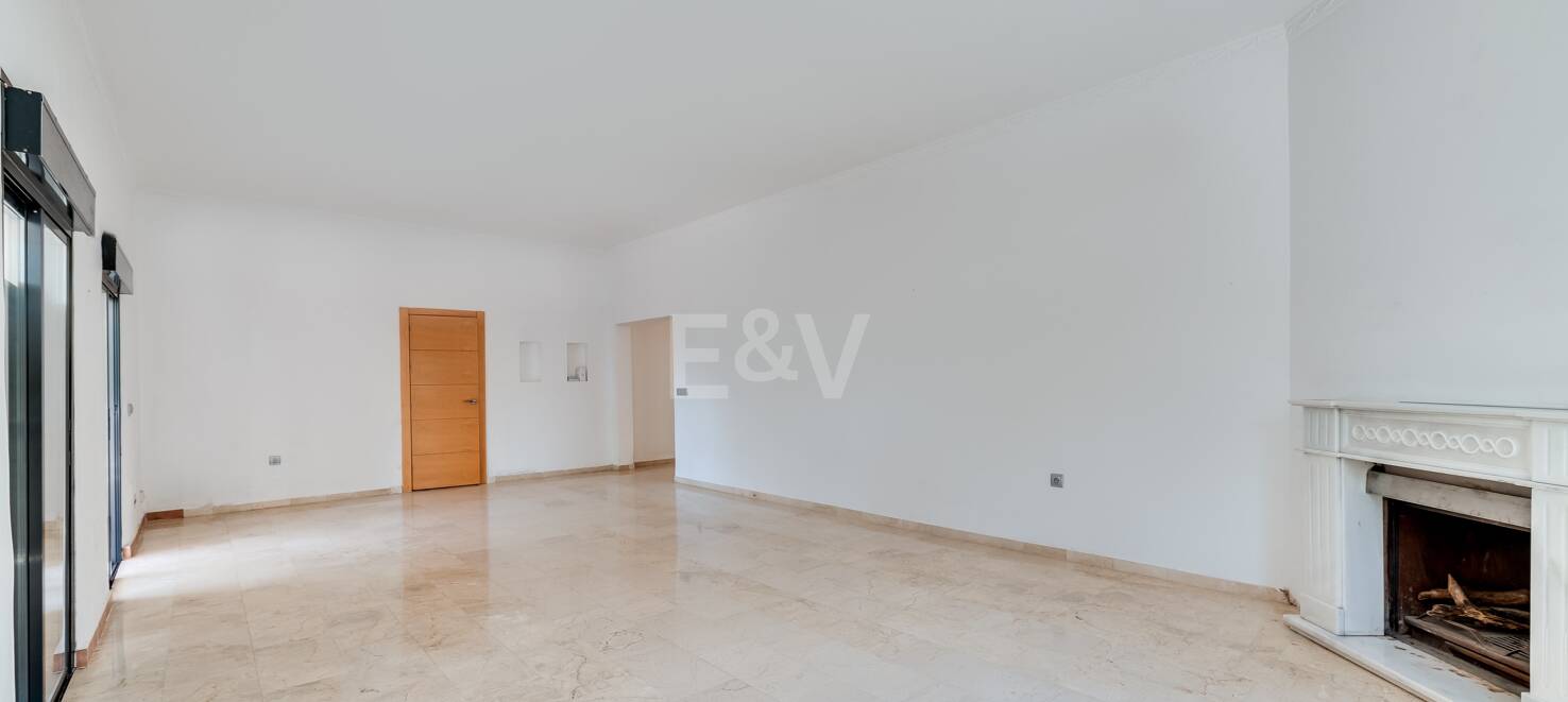 Villa för renovering i Rio Real