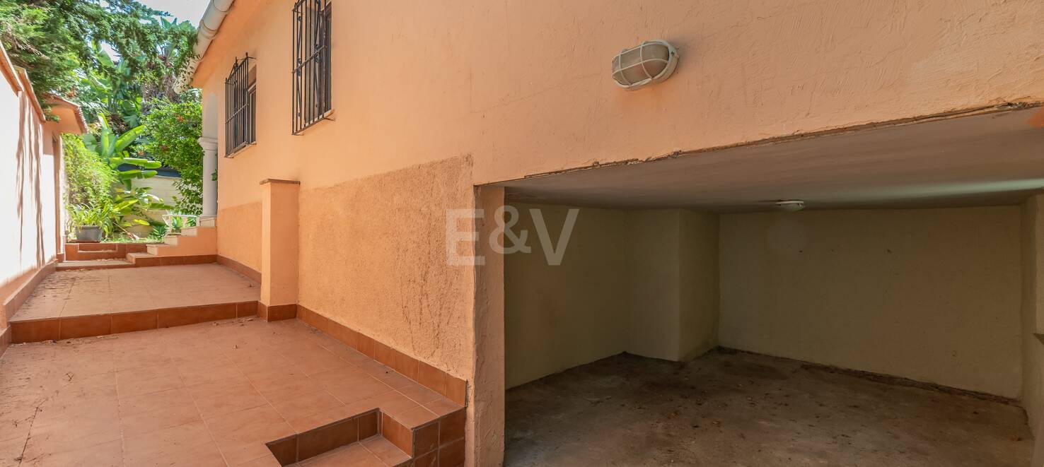 Villa för renovering i Rio Real