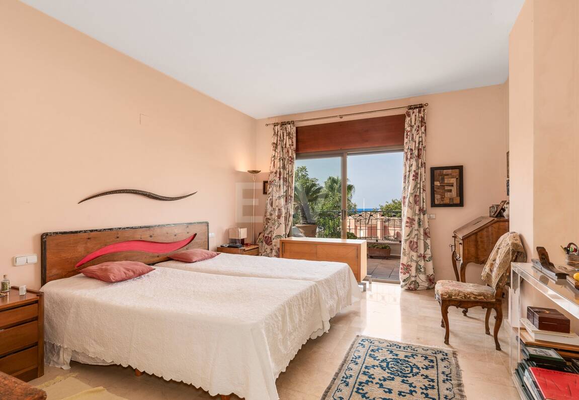 Penthouse Duplex avec vue panoramique sur la mer et le golf dans la prestigieuse urbanisation Vistagolf