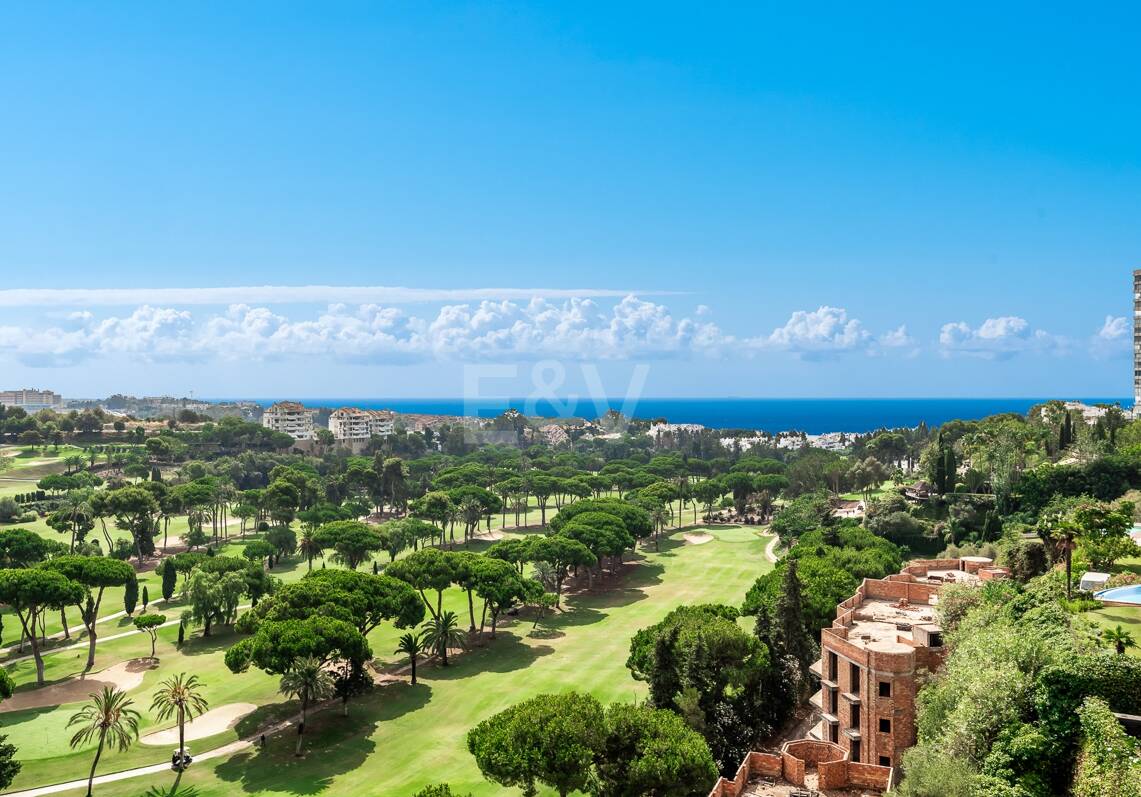 Duplex Penthouse z oszałamiającym widokiem na morze panoramiczne i golf w prestiżowej urbanizacji Wistagolf