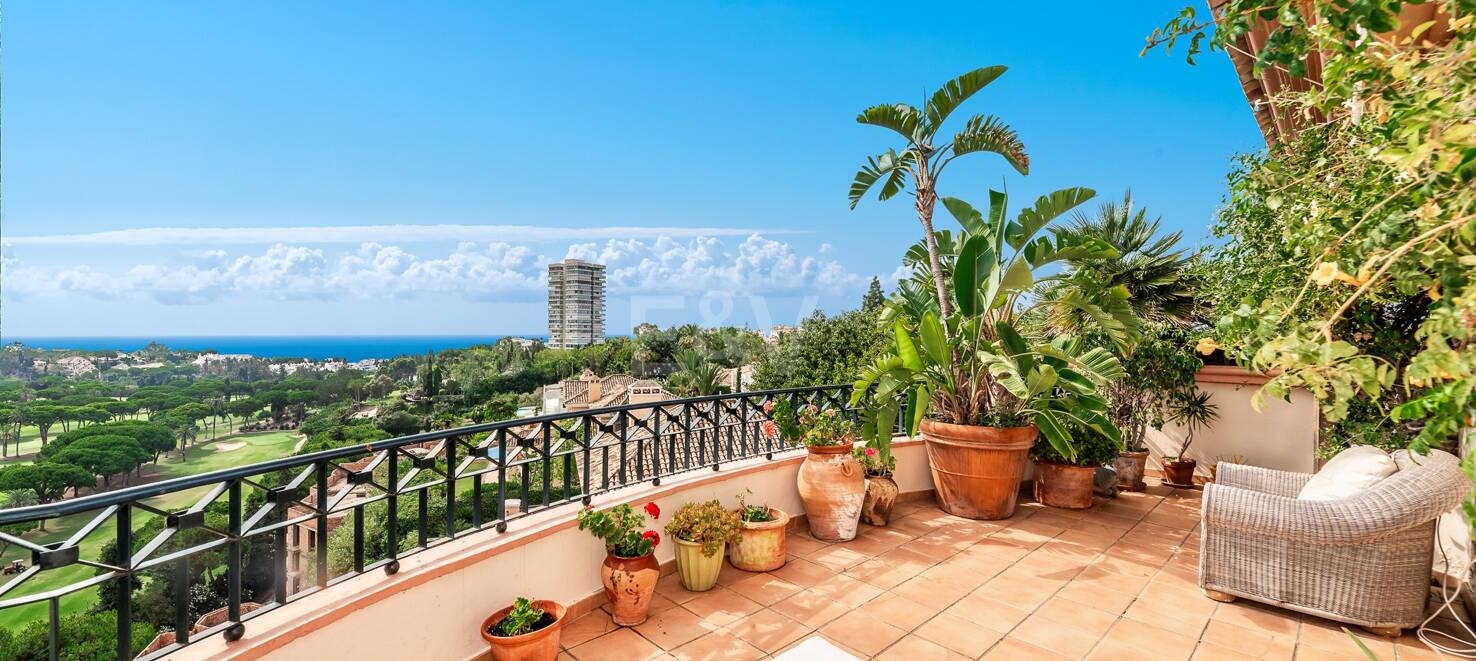 Duplex Penthouse with Stunning Panoramic Sea and Golf Views in the Prestigious Urbanisation Vistagolf